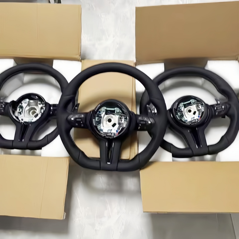 Tech Car Accessories - Volante in Pelle per Auto BMW